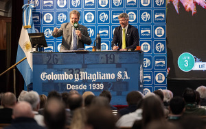 Juan Pedro Colombo y Carle Colombo, en pleno remate.